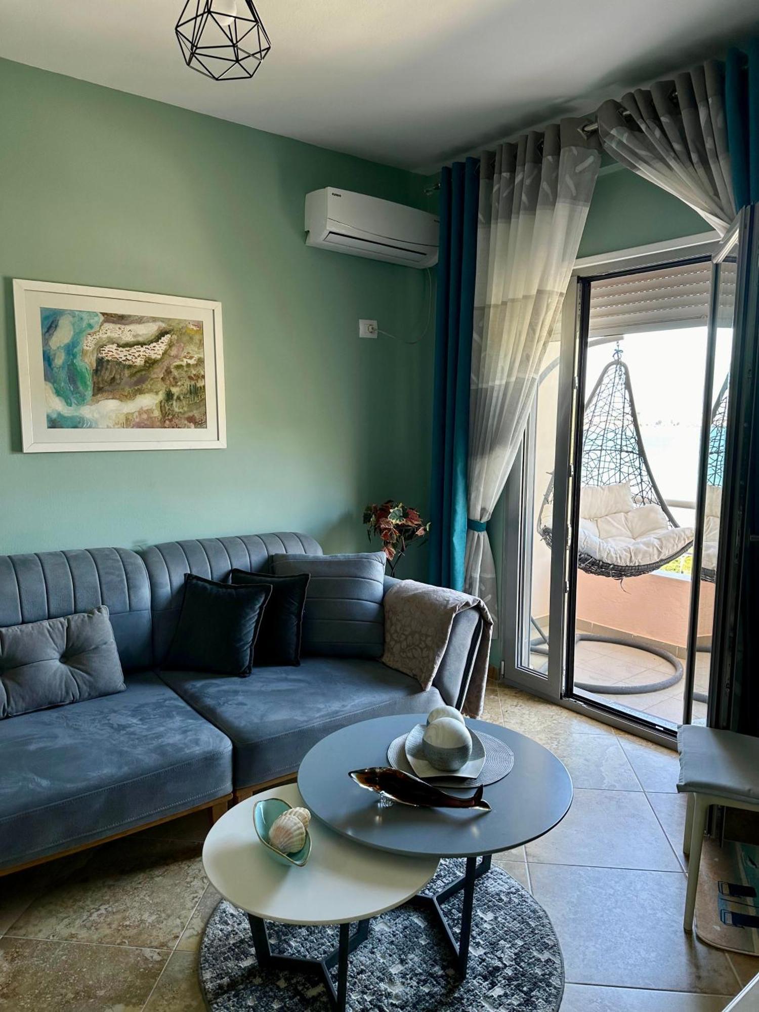 Beach Front Apartment Vlorë Esterno foto