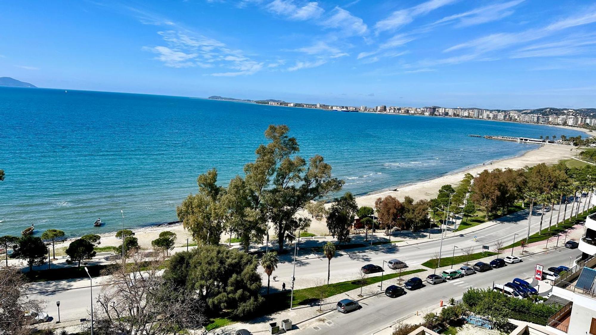 Beach Front Apartment Vlorë Esterno foto