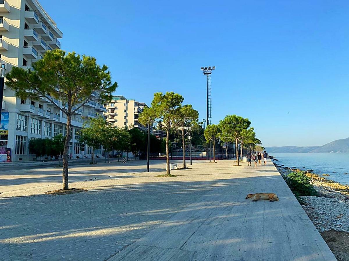 Beach Front Apartment Vlorë Esterno foto